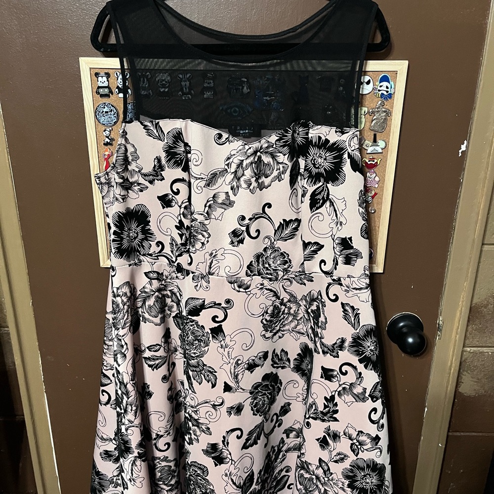 Stunning Pink dress with black floral design. Size 22/24